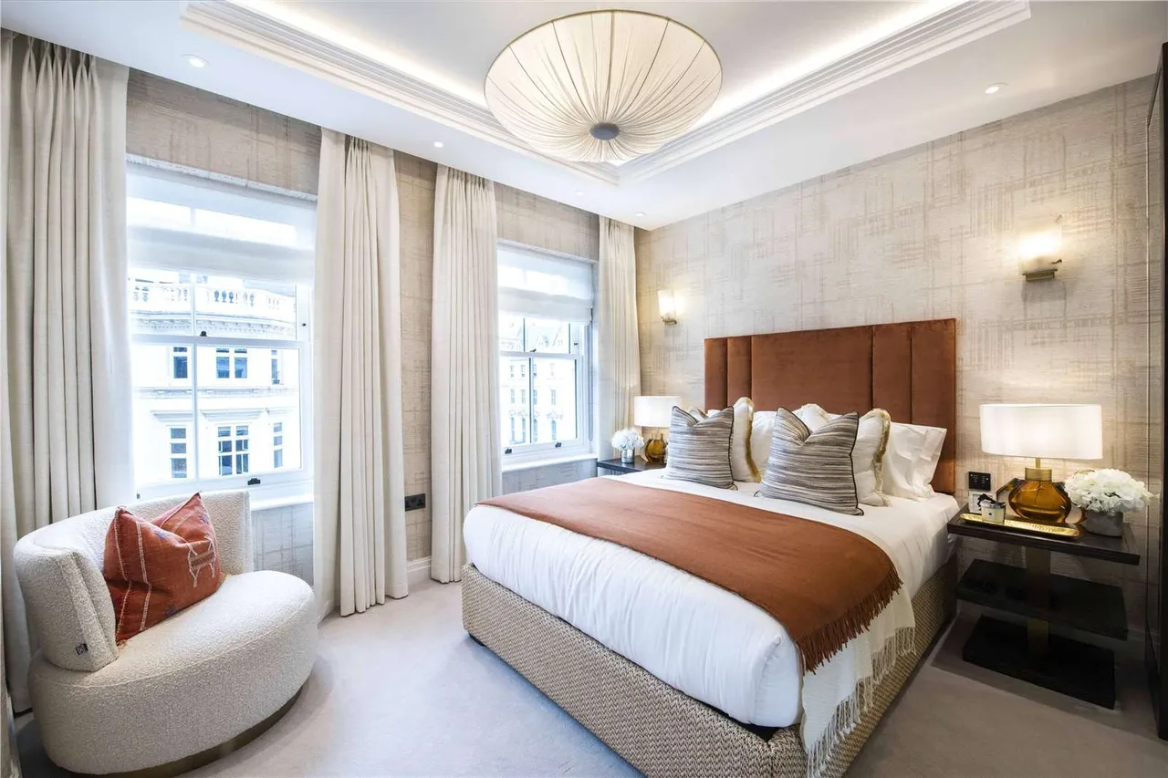 Prince of Wales Terrace, London, W8 5PQ, photo 4