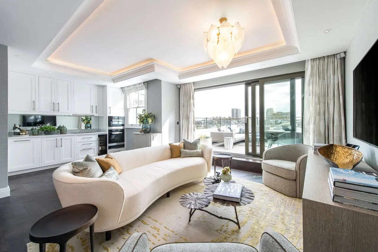 Prince of Wales Terrace, London, W8 5PQ, photo 2