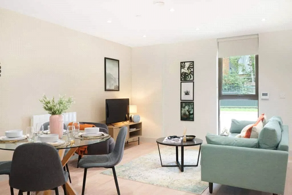 Randalls Way, Leatherhead, Surrey, KT22, photo 29