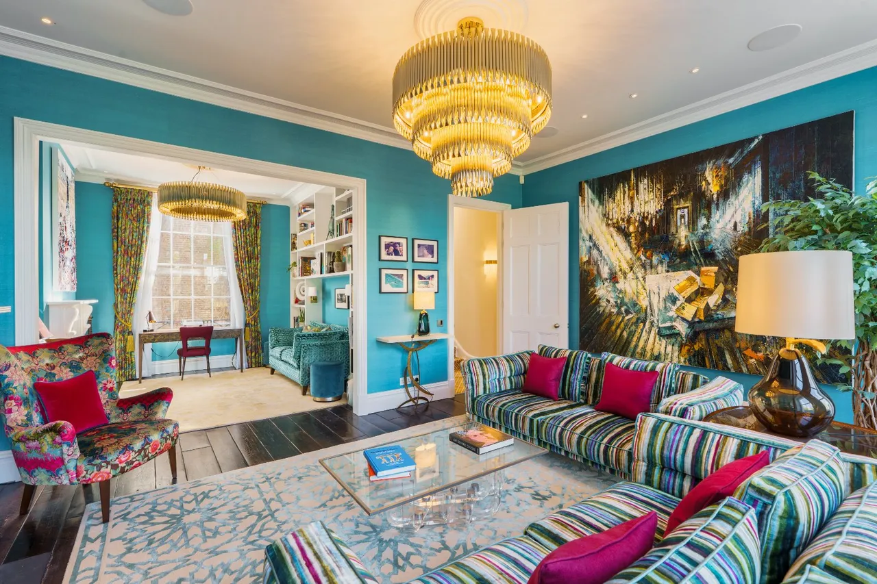 Chalcot Square, Primrose Hill, London, NW1 8YB, photo 6