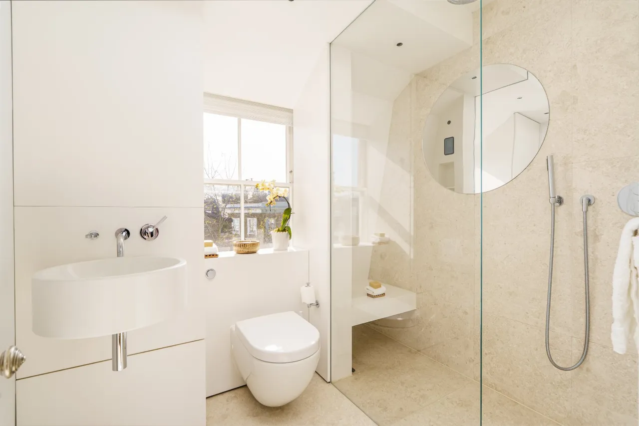 Chalcot Square, Primrose Hill, London, NW1 8YB, photo 17