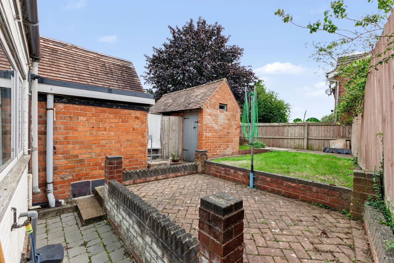 Hughes Lane, Harvington, WR11, photo 15