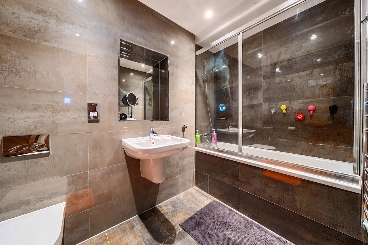 London, W5, photo 6