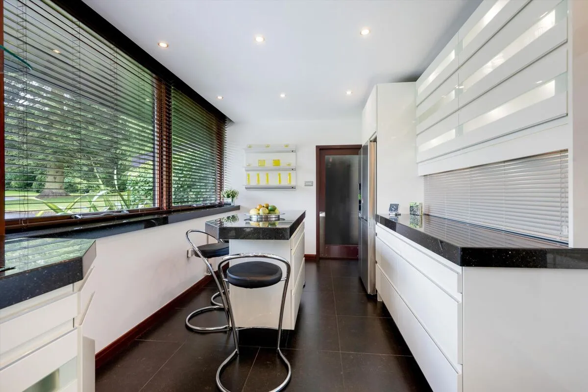 Squirrel Walk, Little Aston, B74, photo 10