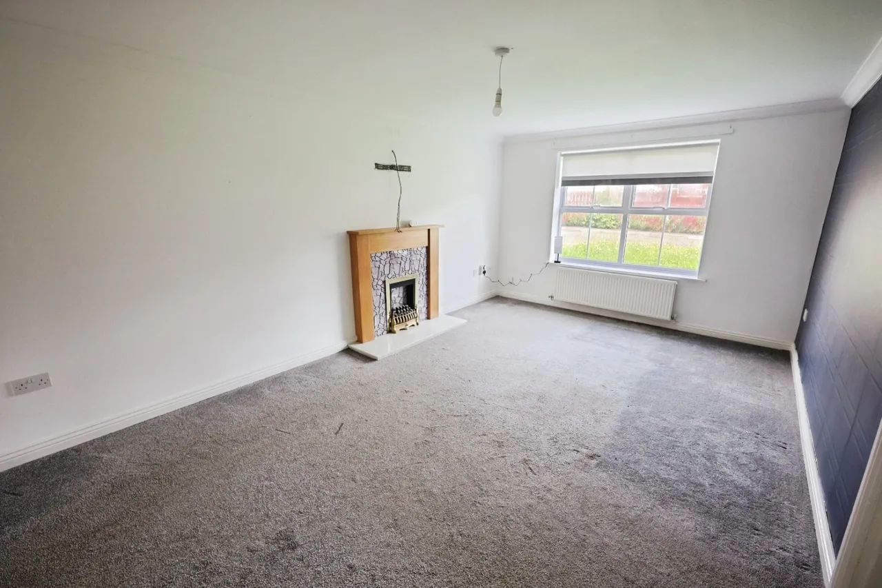 Mayfield Walk, St. Helen Auckland, DL14, photo 3