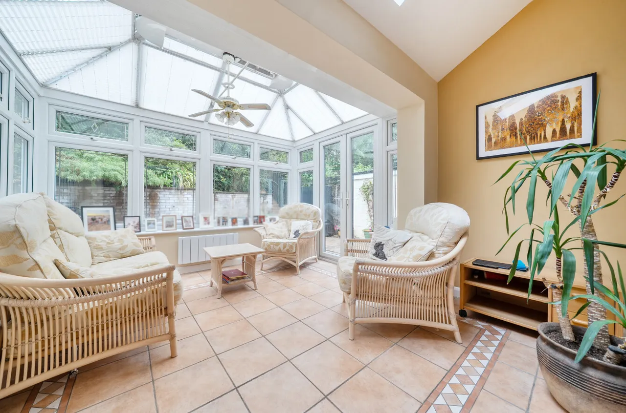 Carlton Close, Camberley, Surrey, GU15 1DS, photo 5