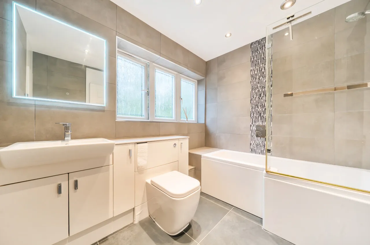 Carlton Close, Camberley, Surrey, GU15 1DS, photo 8