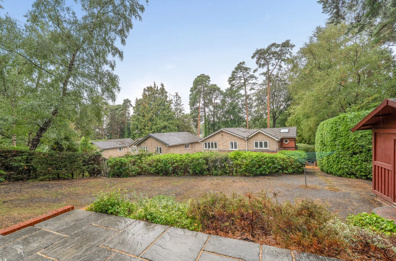 Carlton Close, Camberley, Surrey, GU15 1DS, photo 11