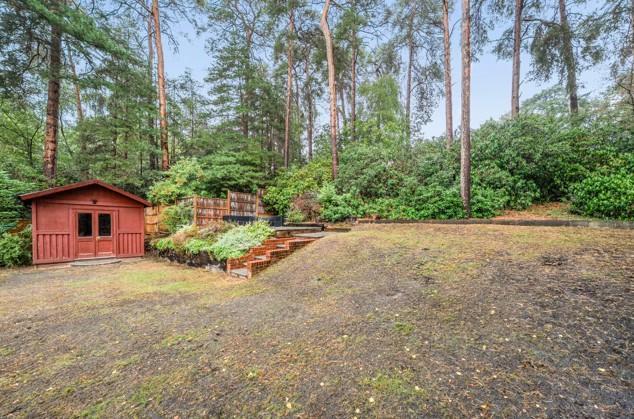 Carlton Close, Camberley, Surrey, GU15 1DS, photo 9