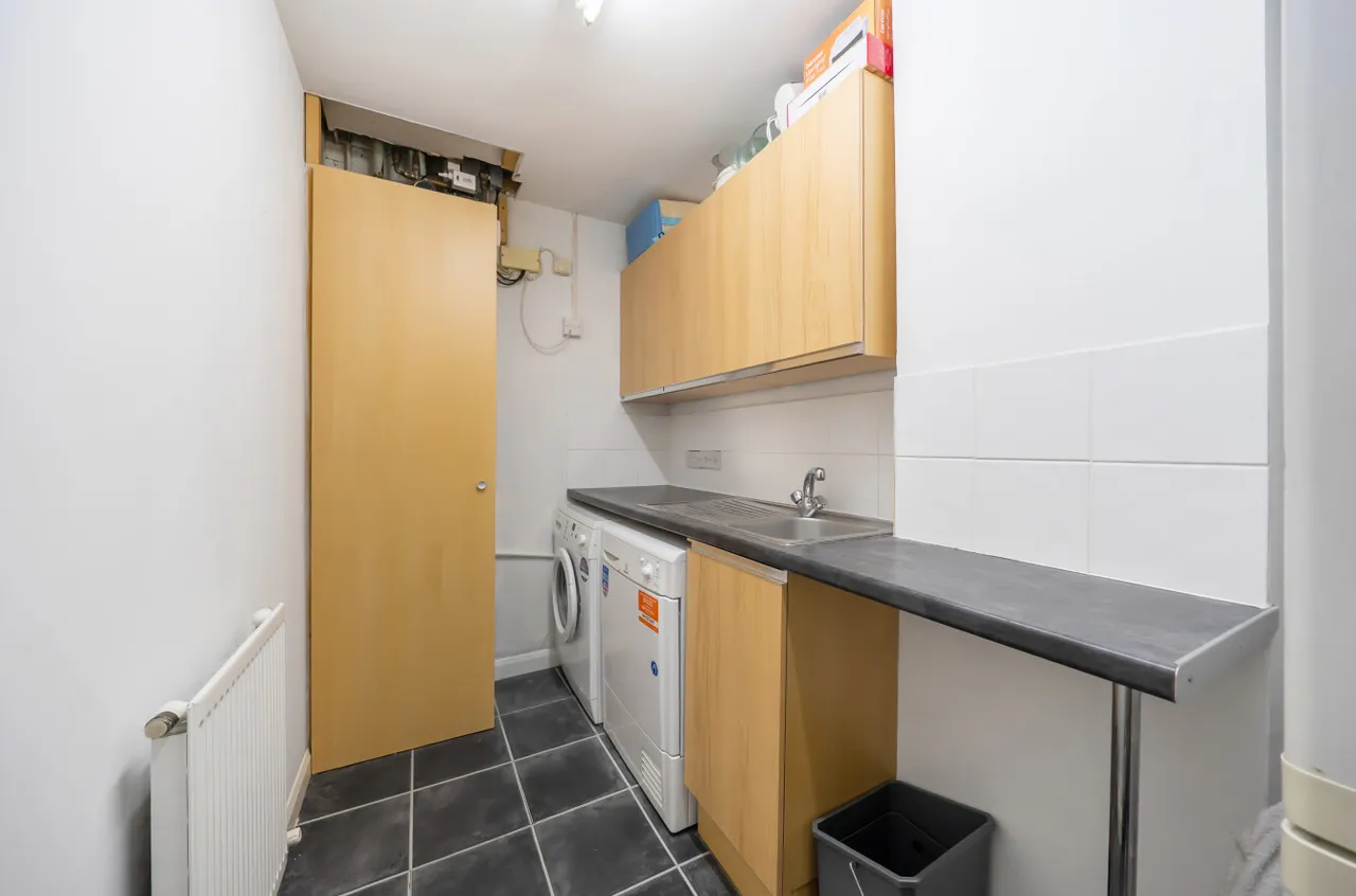 Carlton Close, Camberley, Surrey, GU15 1DS, photo 17