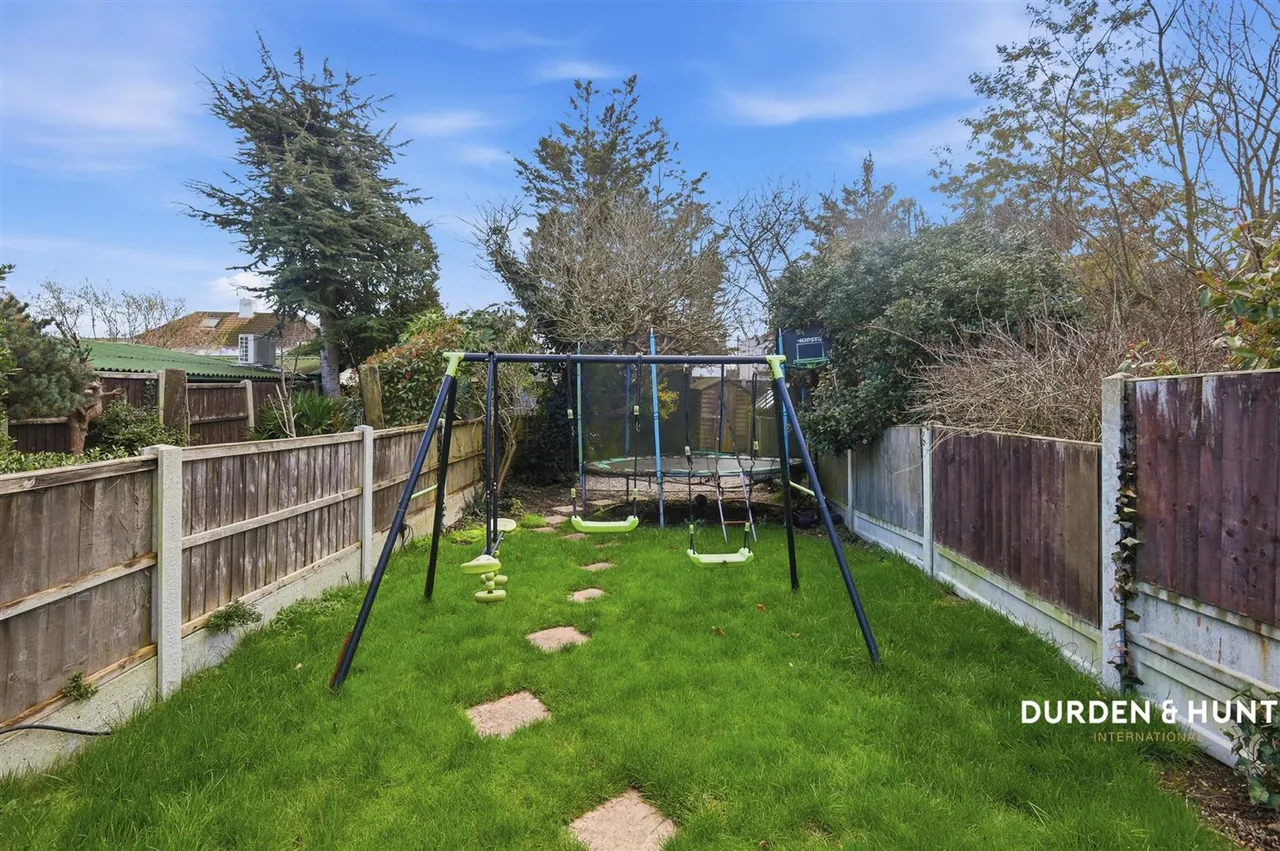 Lympstone Close, Eastwood, SS0, photo 21