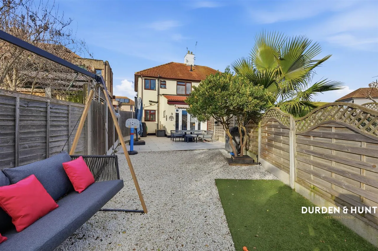 Lympstone Close, Eastwood, SS0, photo 20