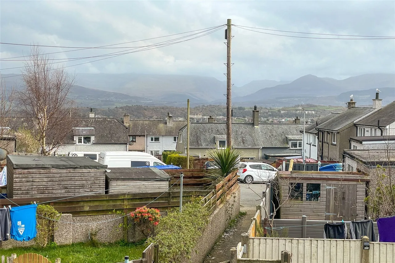 Bro Llewelyn, Llandegfan, photo 10