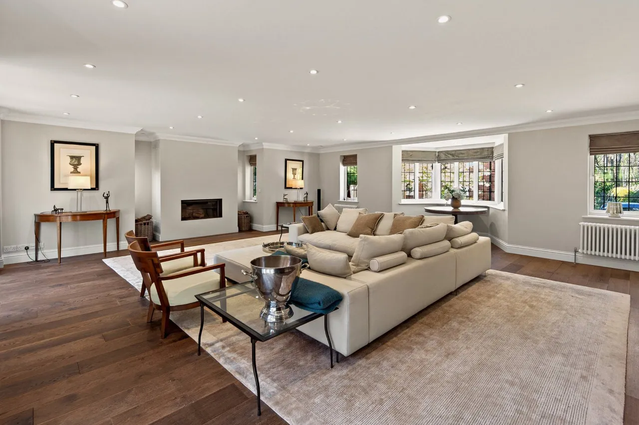 Wellingtonia Avenue, Crowthorne, Berkshire, RG45 6AE, photo 4