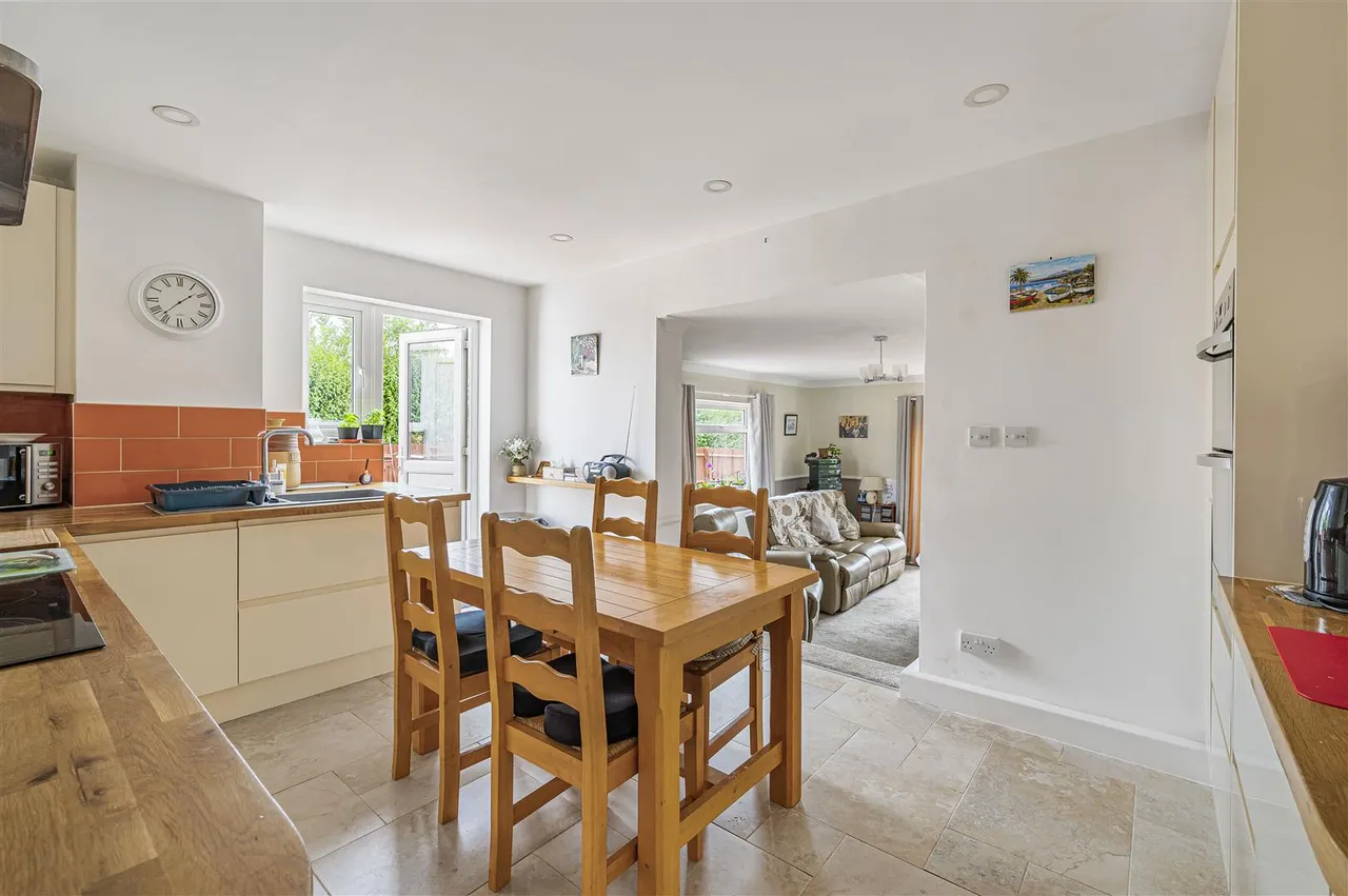 Grassmere Avenue, Peacehaven, photo 2