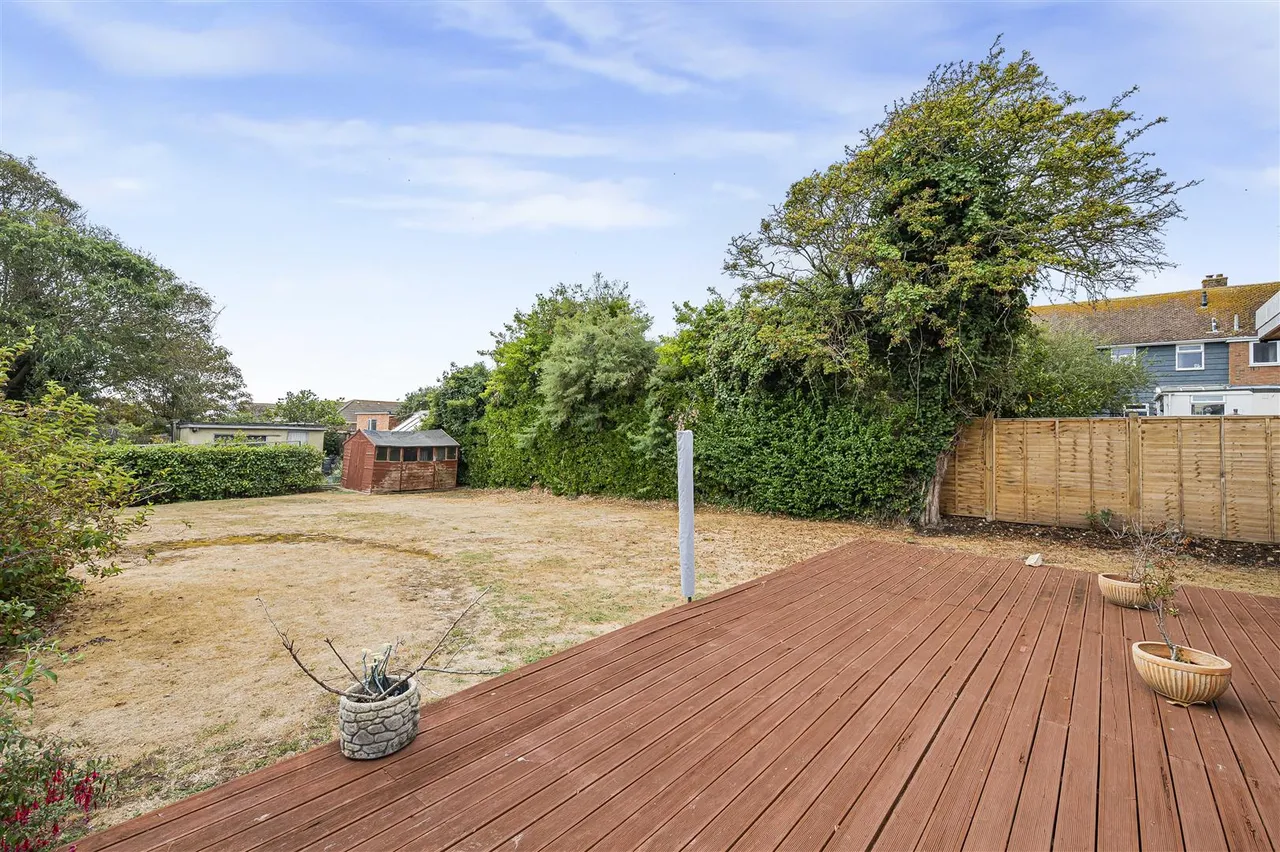 Grassmere Avenue, Peacehaven, photo 9