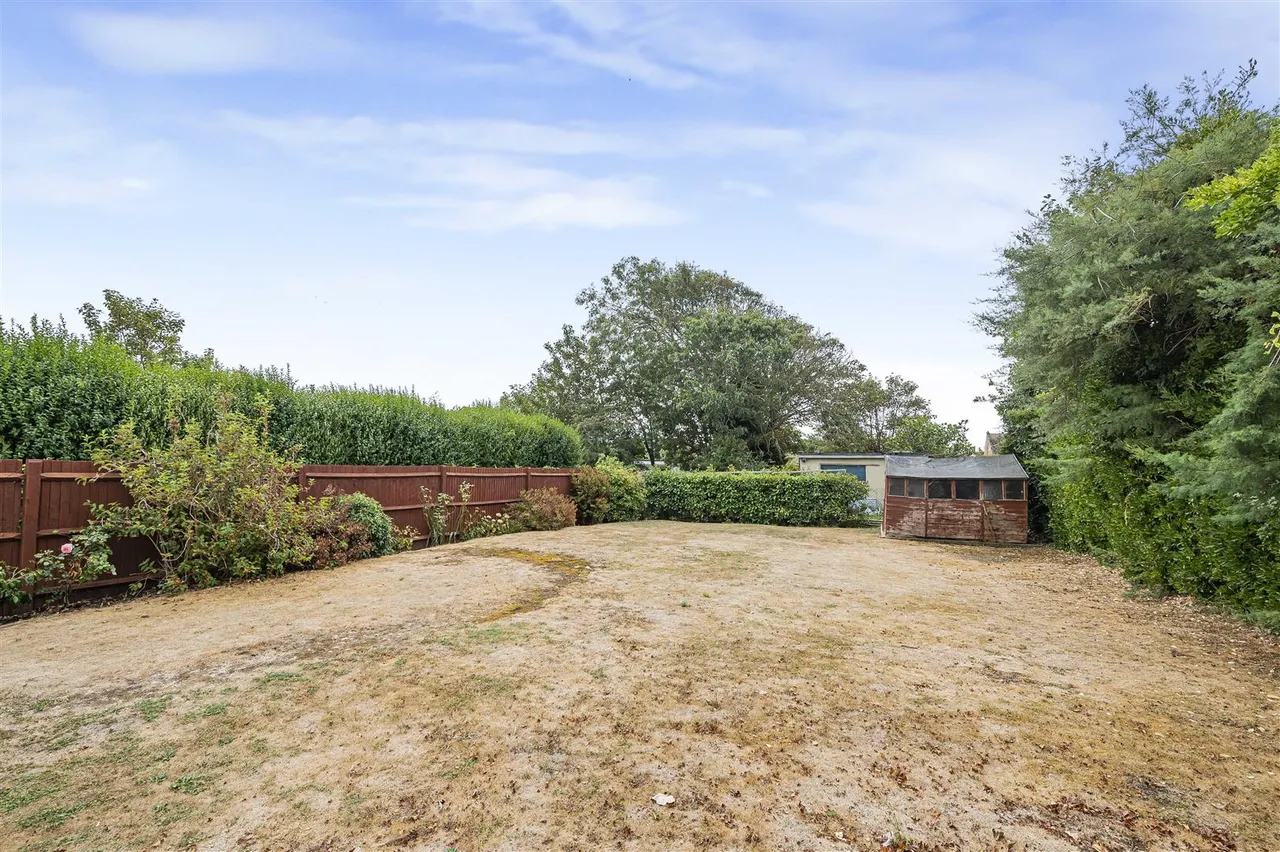 Grassmere Avenue, Peacehaven, photo 15