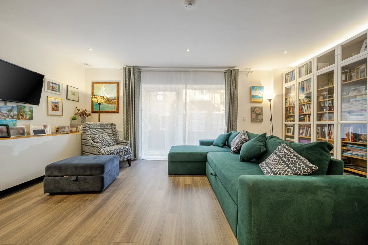 Rolfe Terrace, SE18, photo 9