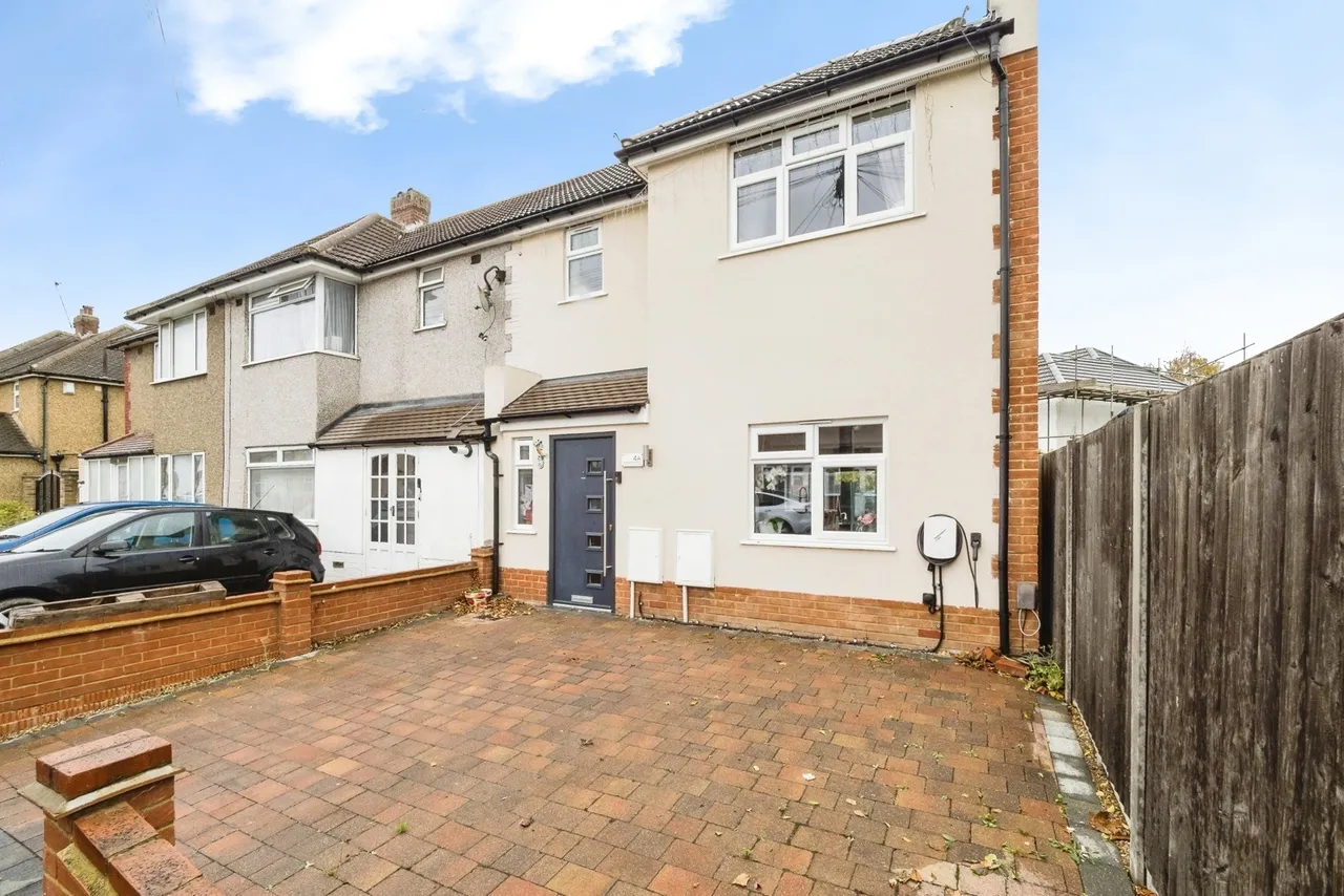 Laburnum Walk, Hornchurch, RM12, photo 26