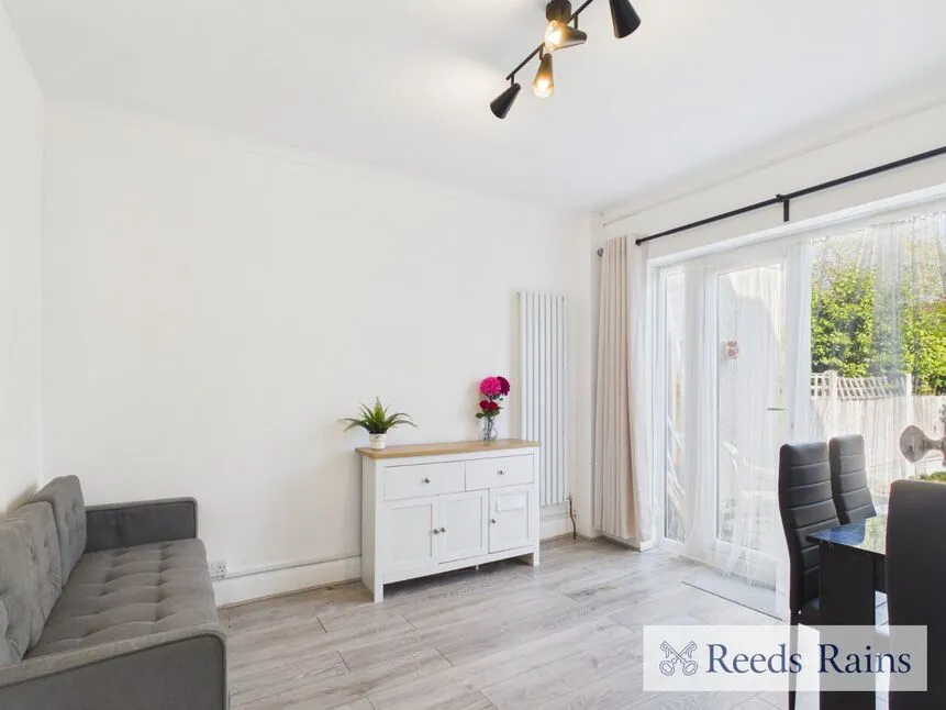 3 bed house for sale, Tennyson Way, Hornchurch, RM12