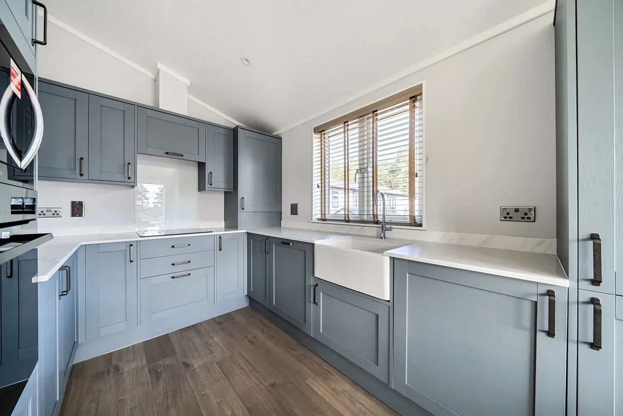 Hurn Road, Matchams, BH24, photo 2