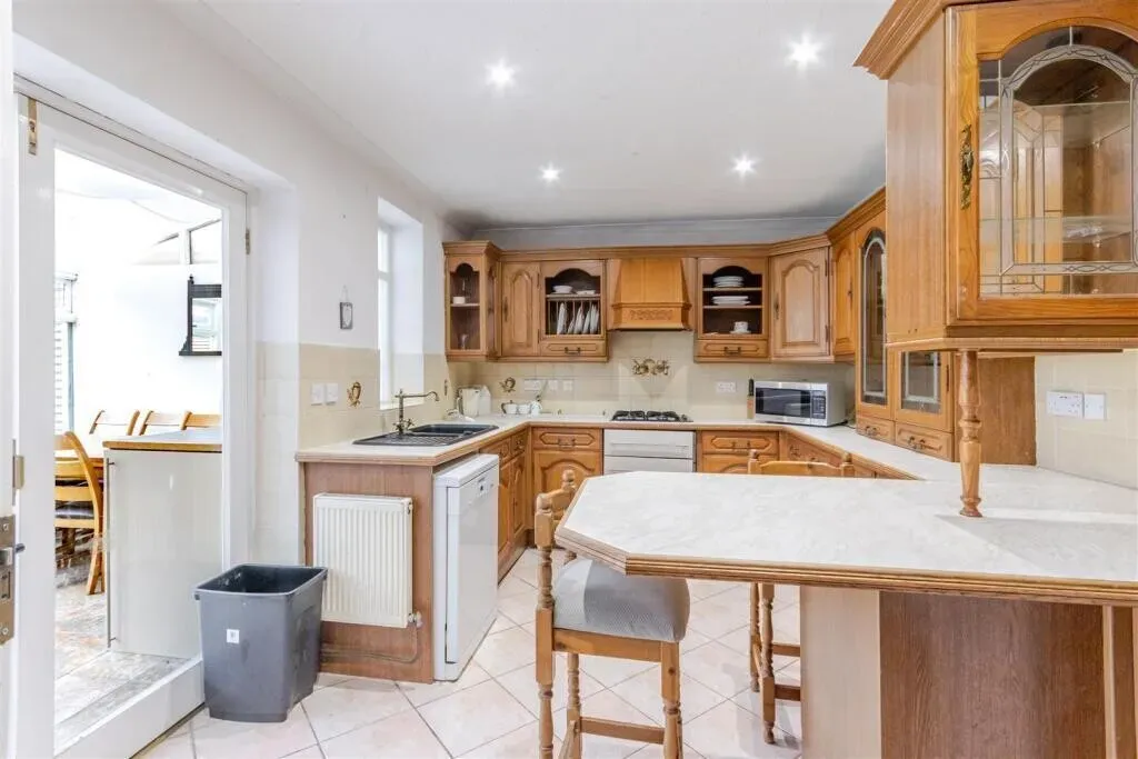 The Drive, Ickenham, UB10, photo 20