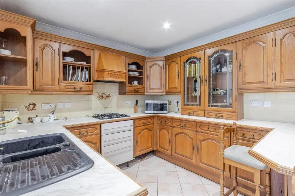 The Drive, Ickenham, UB10, photo 18