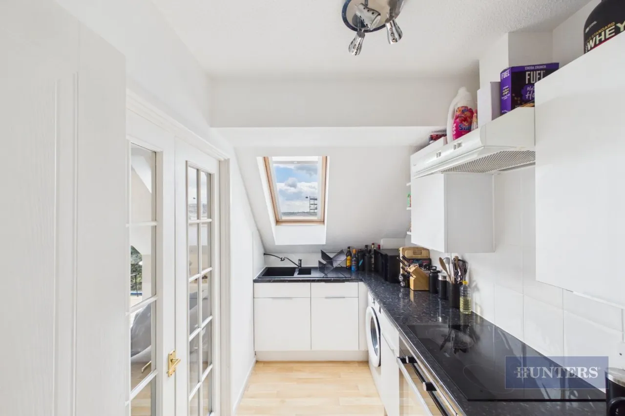Atlantic Close, Ocean Village, SO14, photo 6