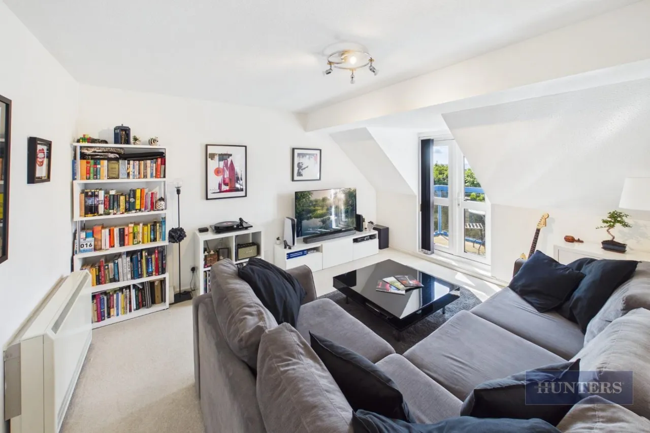 Atlantic Close, Ocean Village, SO14, photo 2