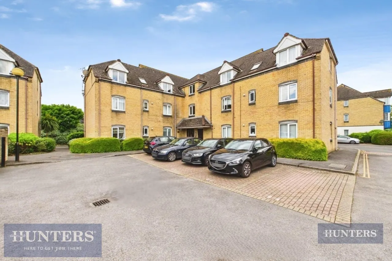 2 bed flat for sale, Atlantic Close, Ocean Village, SO14