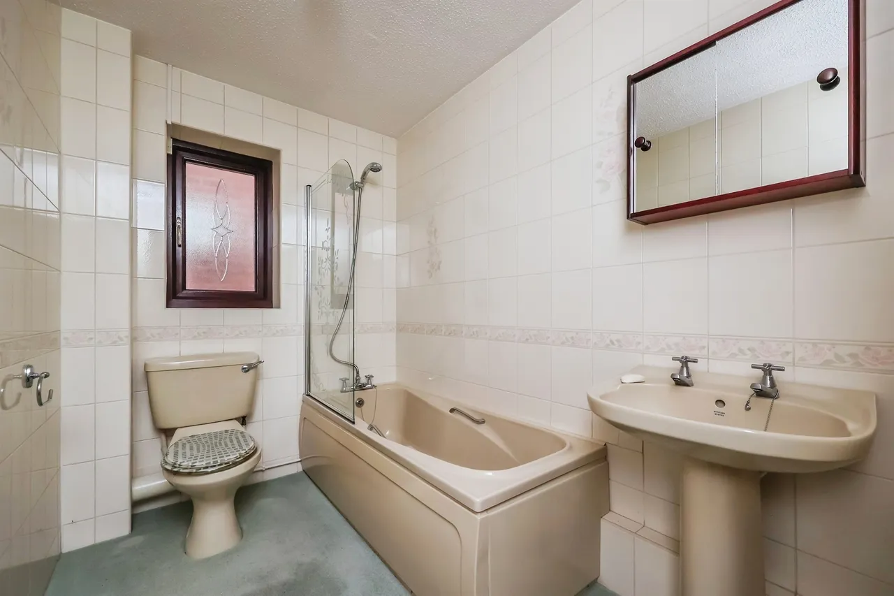 Derbyshire Avenue, West Hallam, DE7, photo 14