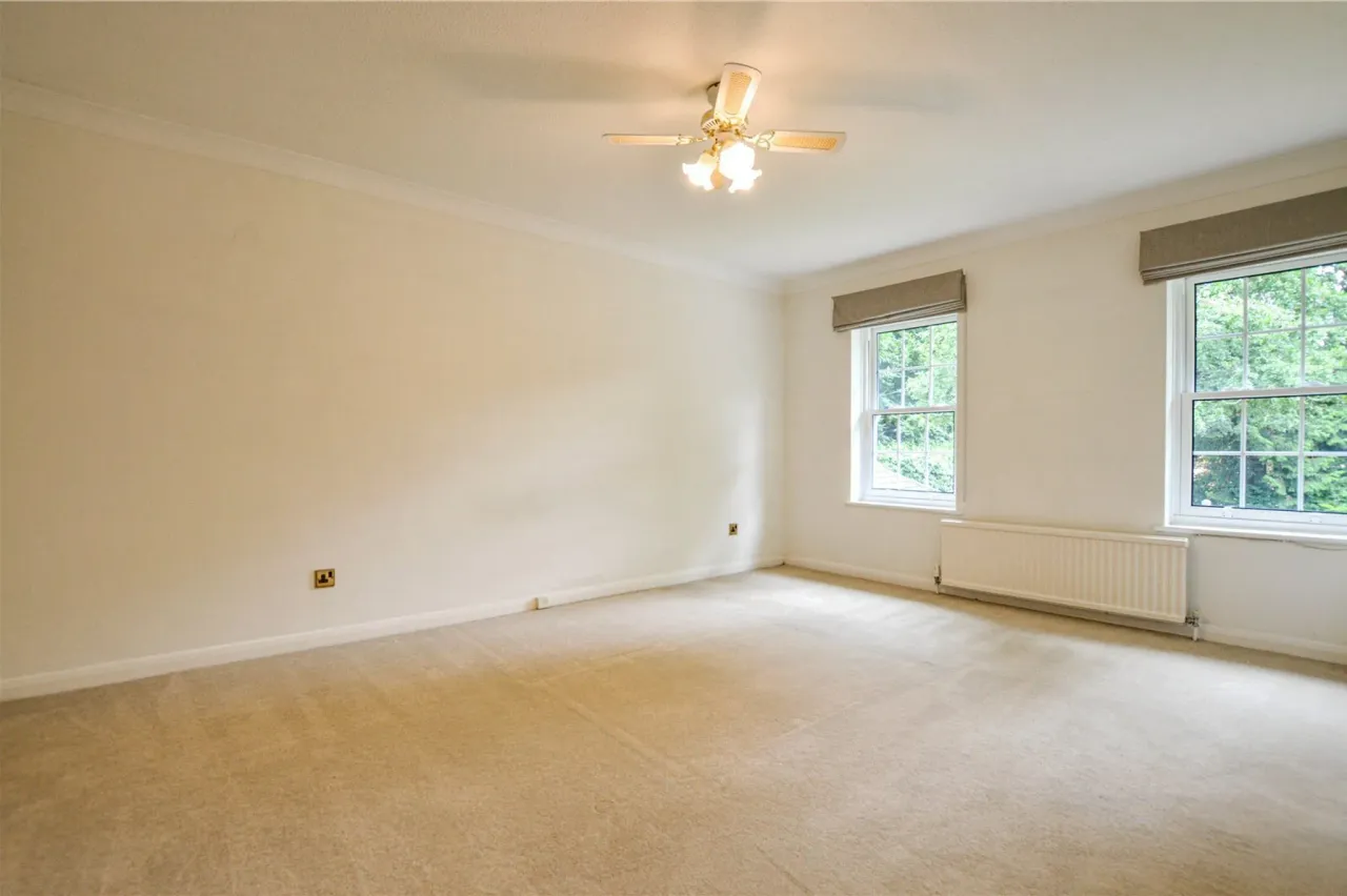 Old Avenue, West Byfleet, Surrey, KT14, photo 18