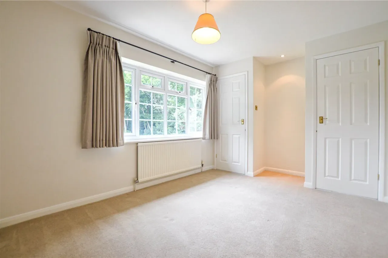 Old Avenue, West Byfleet, Surrey, KT14, photo 21