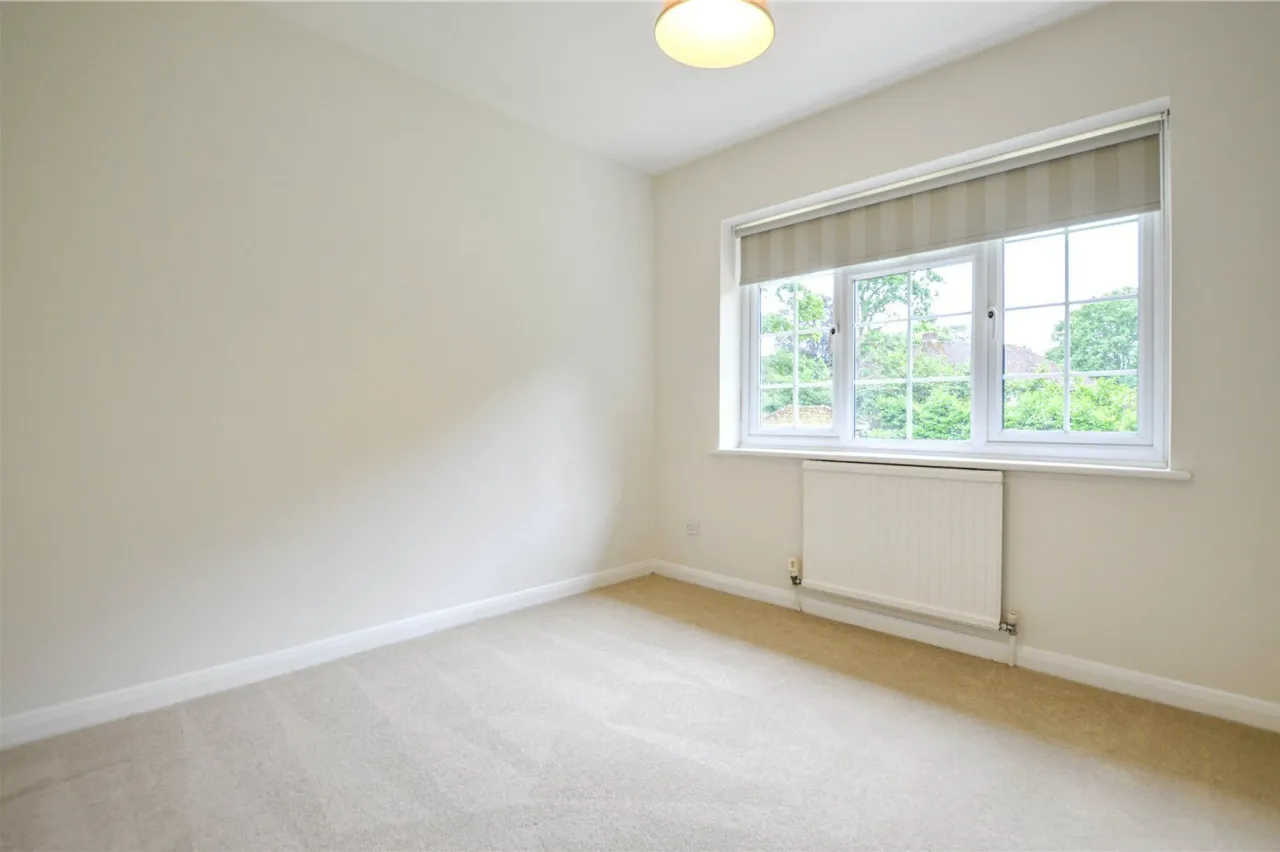 Old Avenue, West Byfleet, Surrey, KT14, photo 24