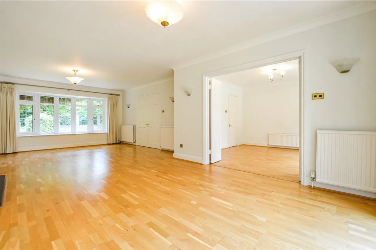 Old Avenue, West Byfleet, Surrey, KT14, photo 4