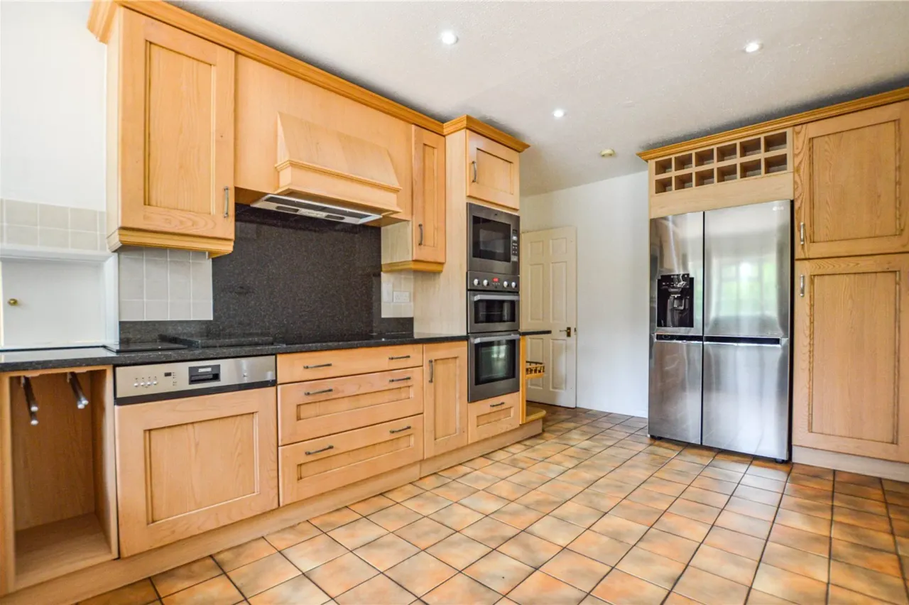 Old Avenue, West Byfleet, Surrey, KT14, photo 6