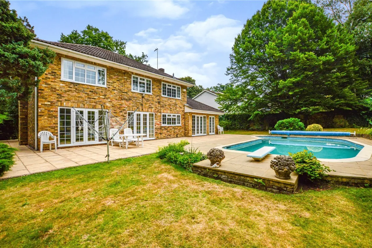 Old Avenue, West Byfleet, Surrey, KT14, photo 27