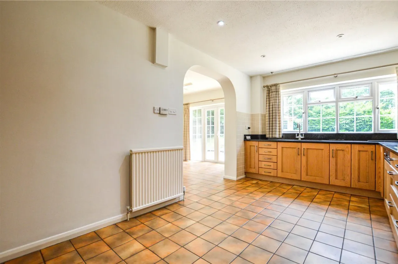 Old Avenue, West Byfleet, Surrey, KT14, photo 7
