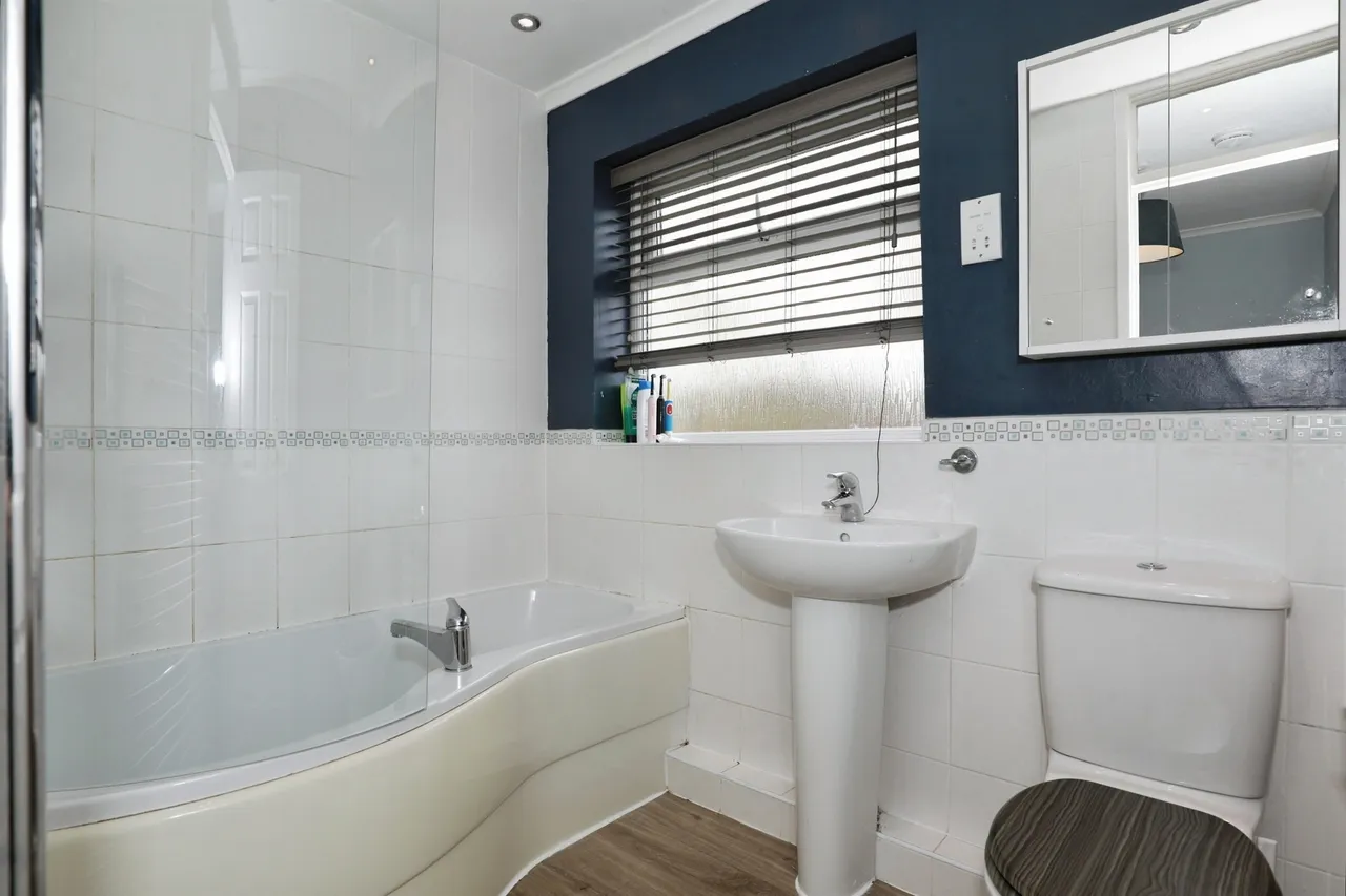 Pear Tree Drive, Wincham, CW9, photo 18