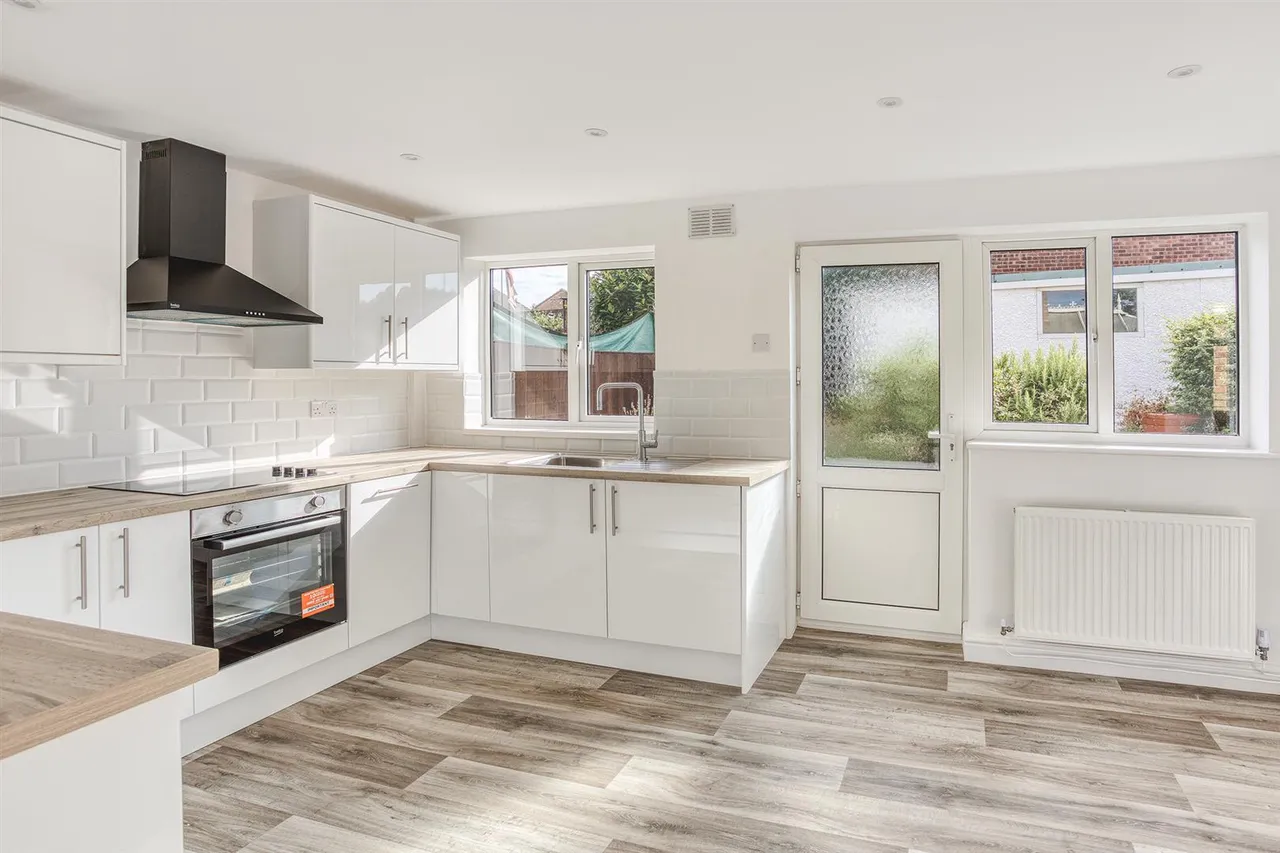 Glenfield Crescent, Mickleover, photo 8