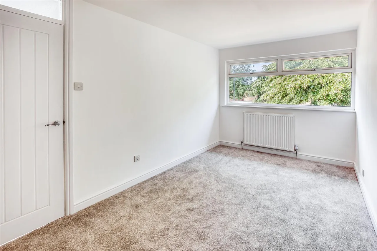 Glenfield Crescent, Mickleover, photo 9