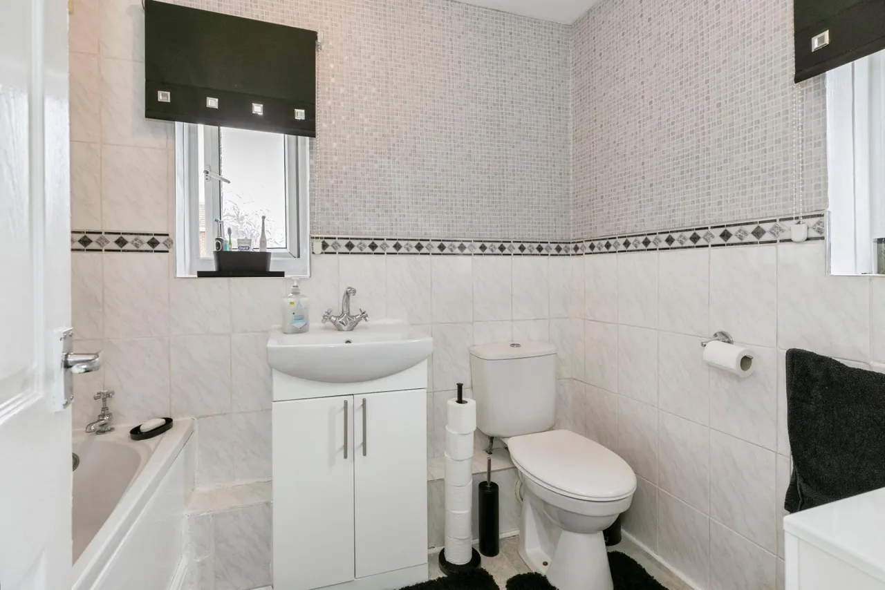 Handsworth Road, Wakefield, WF2, photo 13