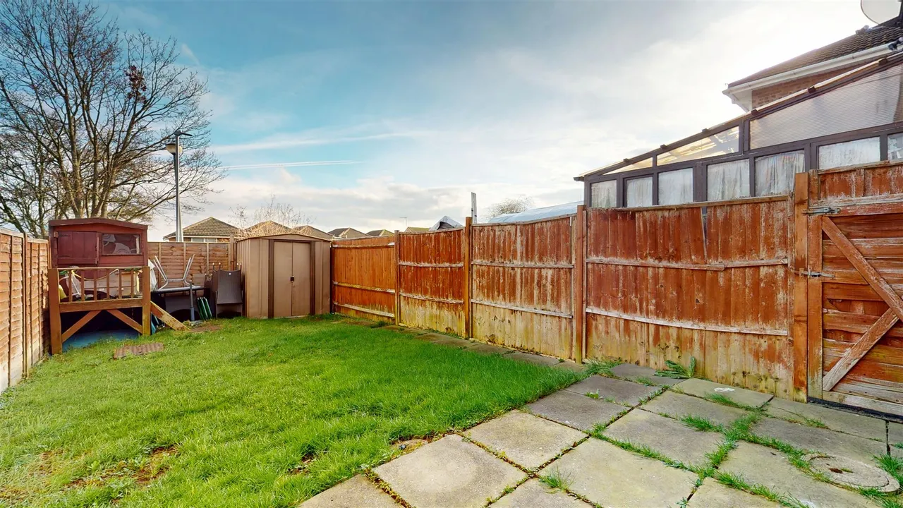Whaddon Way, Bletchley, photo 9