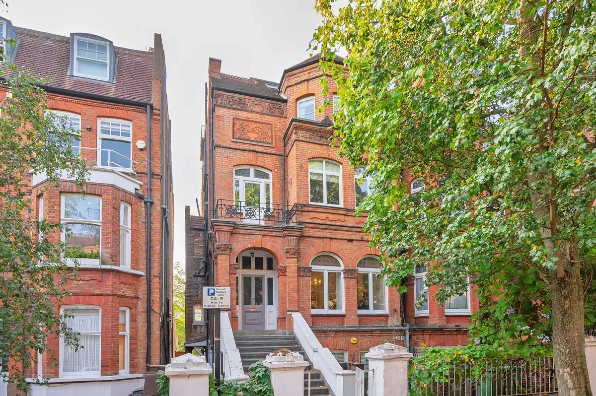 Greencroft Gardens, South Hampstead, NW6, photo 3