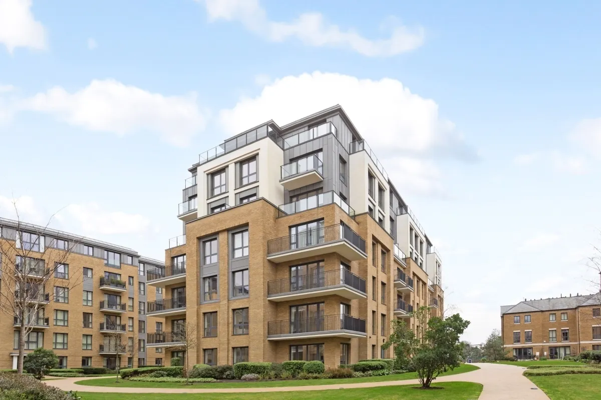 Pinewood Gardens, Teddington, TW11, photo 8