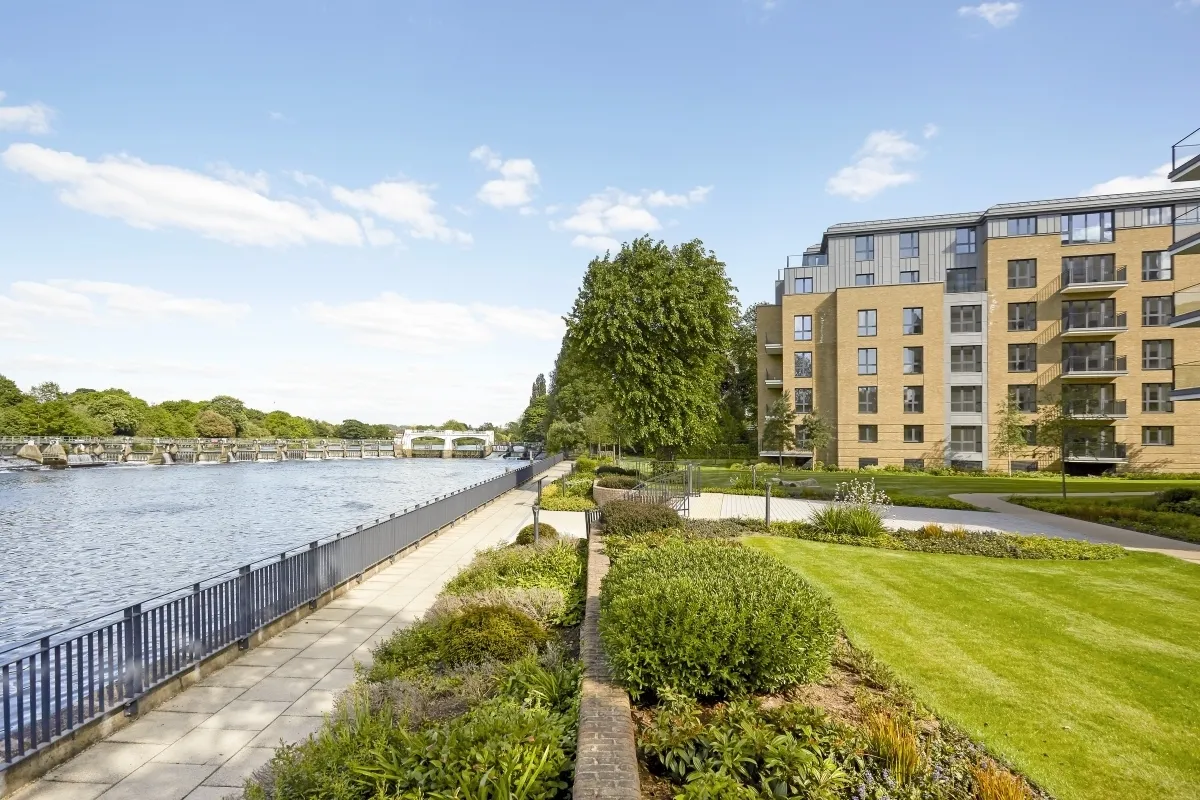 Pinewood Gardens, Teddington, TW11, photo 10