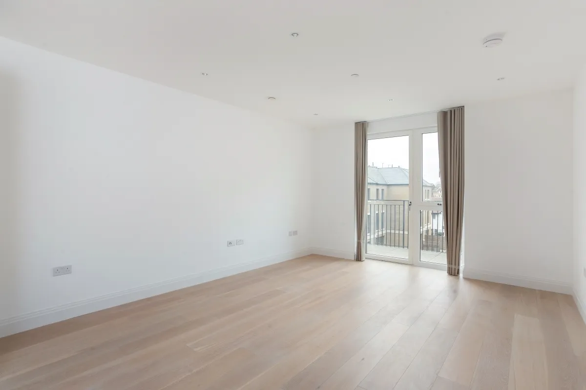 Pinewood Gardens, Teddington, TW11, photo 4