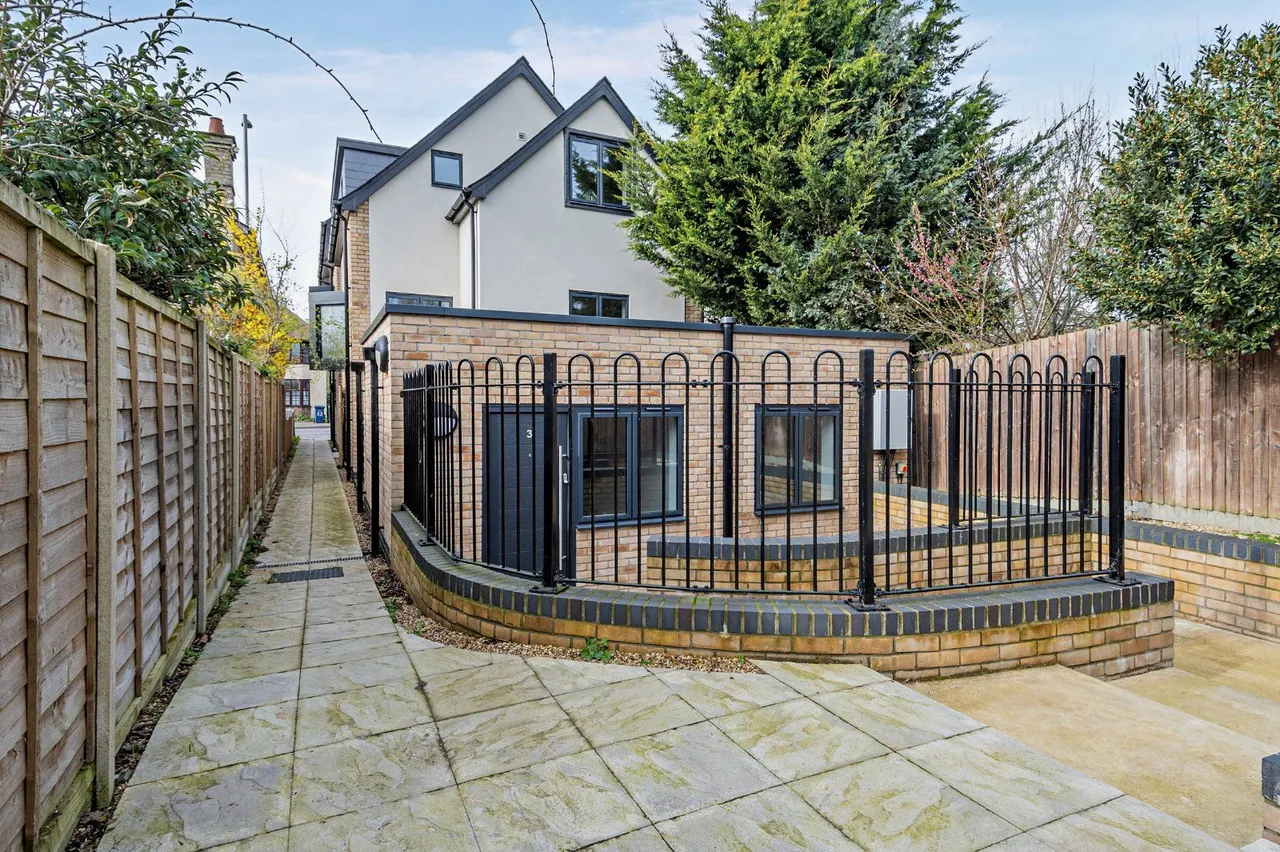 8 bed flat for sale — Elizabeth Way, Cambridge, Cambridgeshire, CB4 1EE