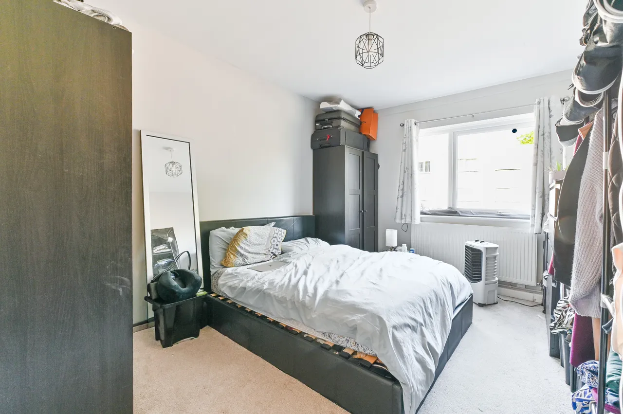 5 Moray Court, 31 Warham Road, South Croydon, photo 5