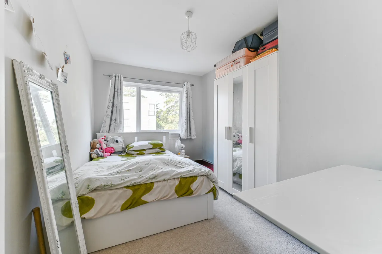 5 Moray Court, 31 Warham Road, South Croydon, photo 8